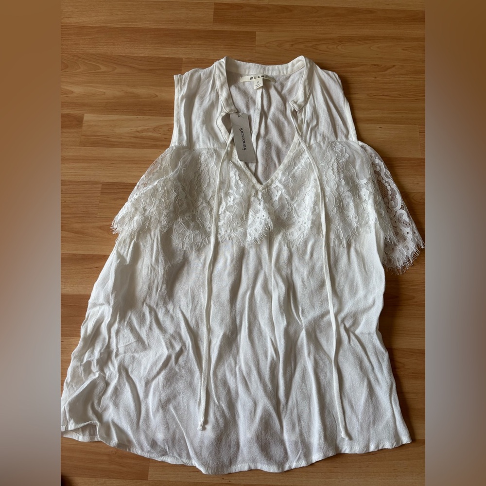 White Lace Rayon Trim‎ Top- Francesca’s